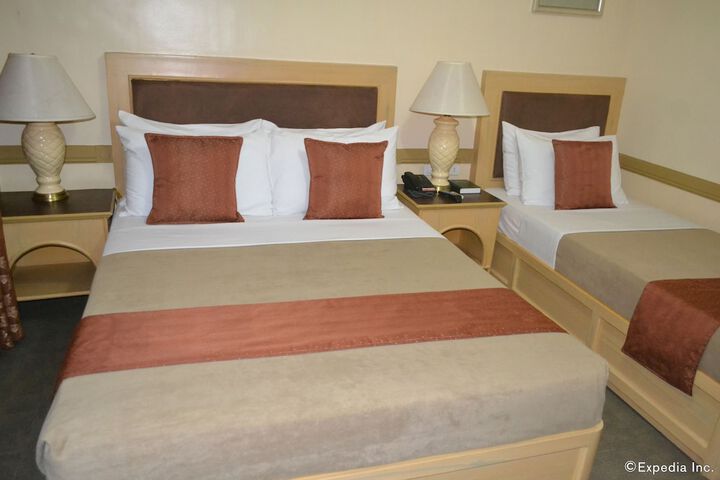 Room 19 of 82