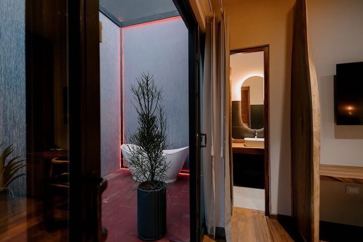 Room 42 of 78