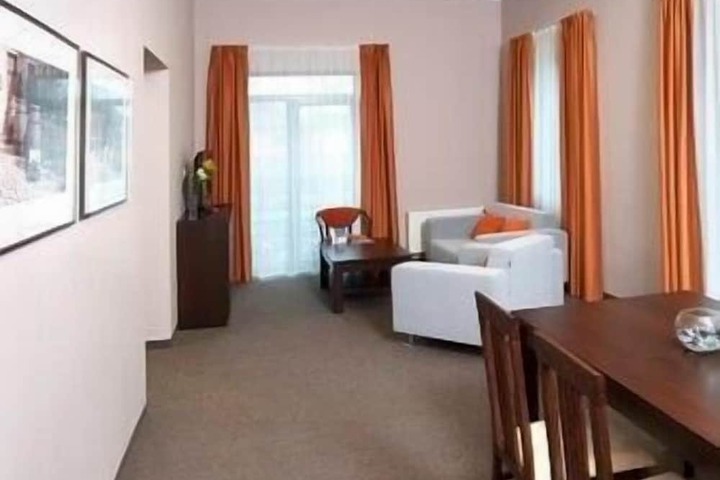 Room 15 of 65