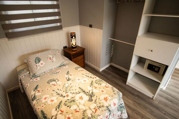 Room 15 of 63