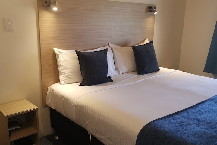 Room 8 of 58