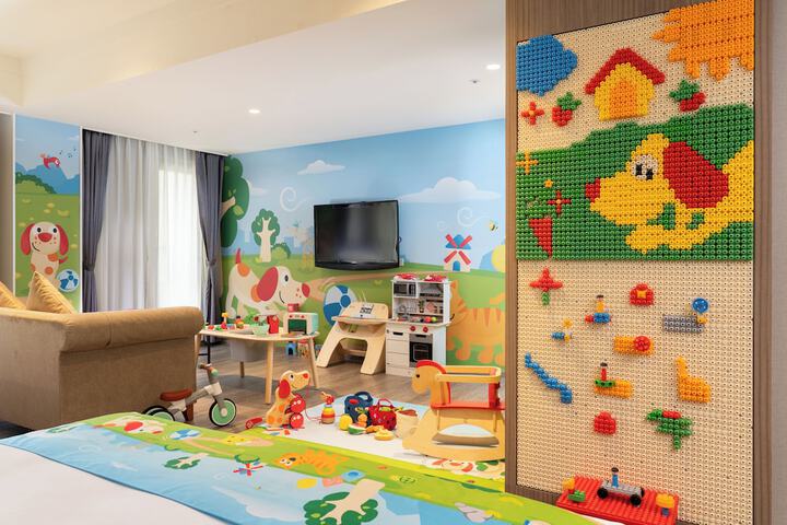 Room 15 of 41
