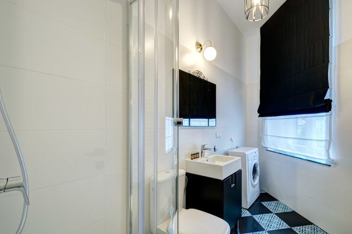 Room 11 of 20
