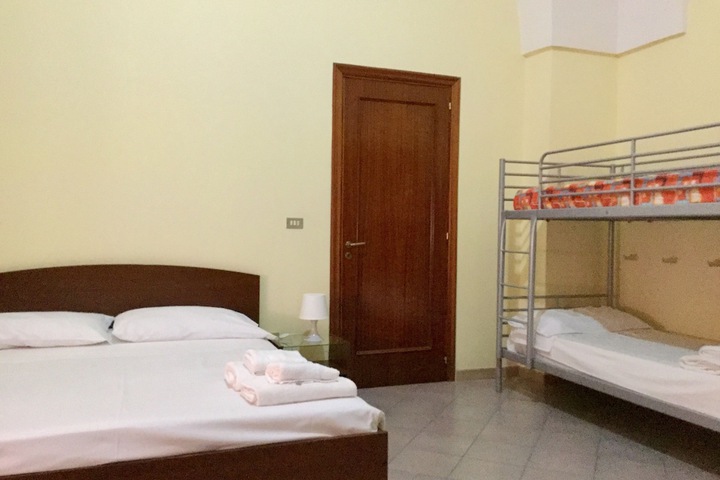Room 13 of 19