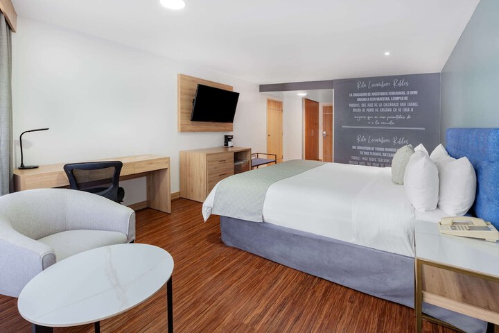 Room 21 of 71