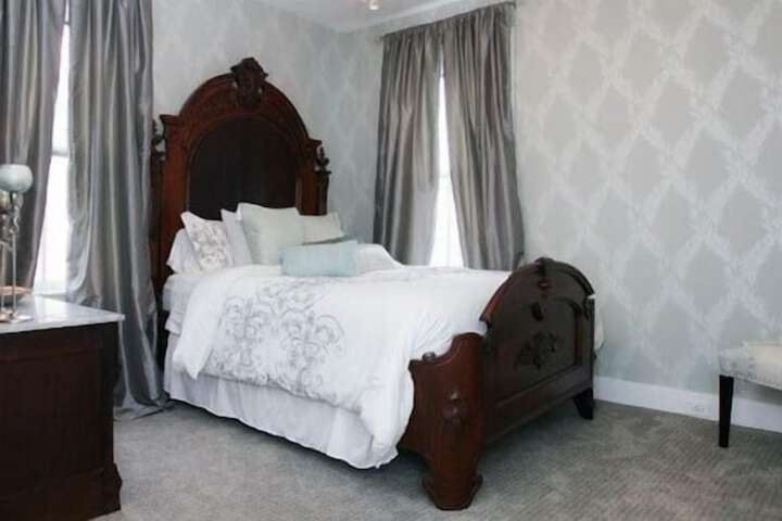 Room 35 of 46