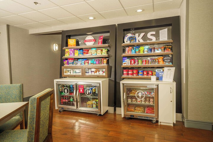 Snack bar