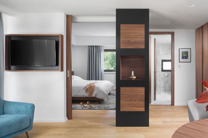 Room 6 of 29