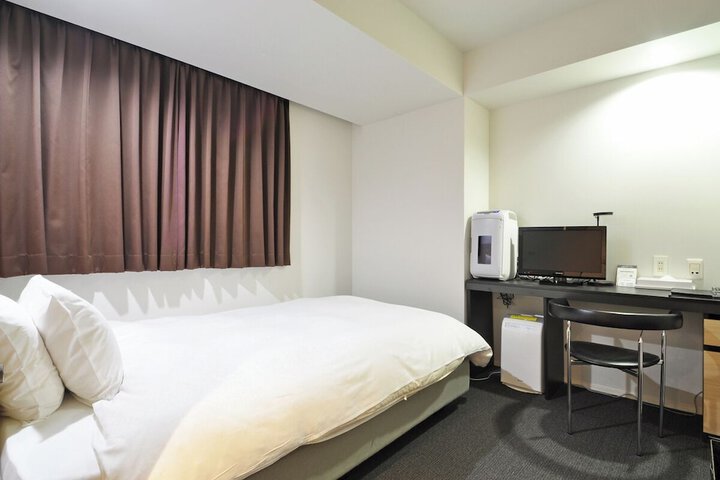 Room 4 of 22