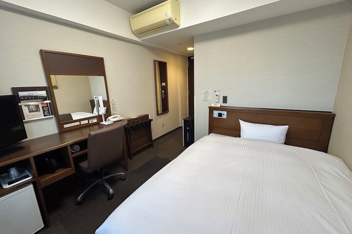 Room 5 of 21
