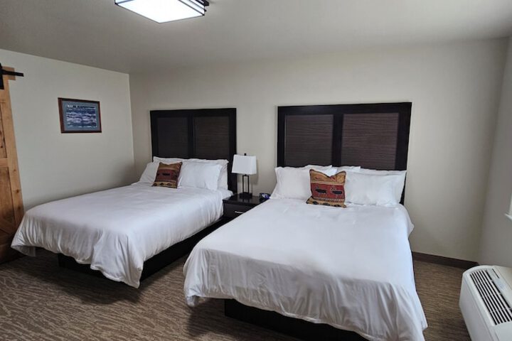 Room 3 of 37