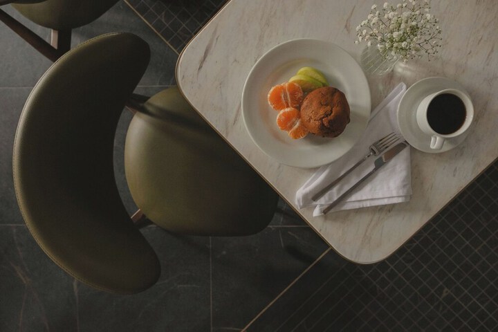 Dining 63 of 72