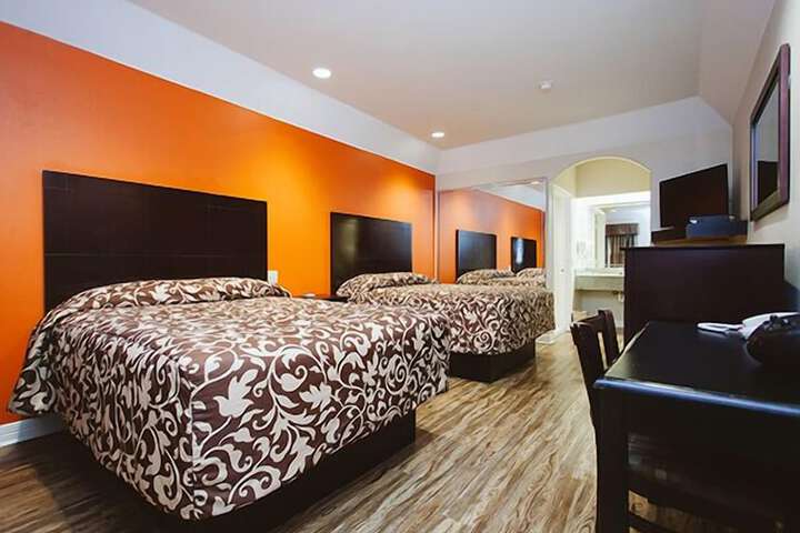 Room 3 of 3