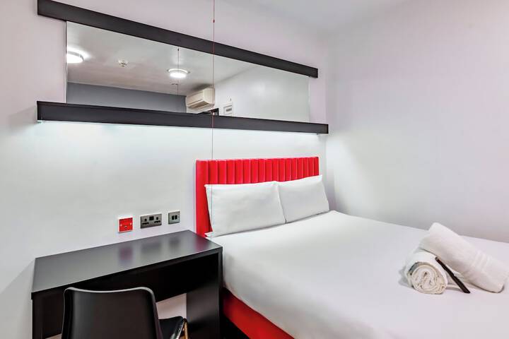 Room 74 of 100