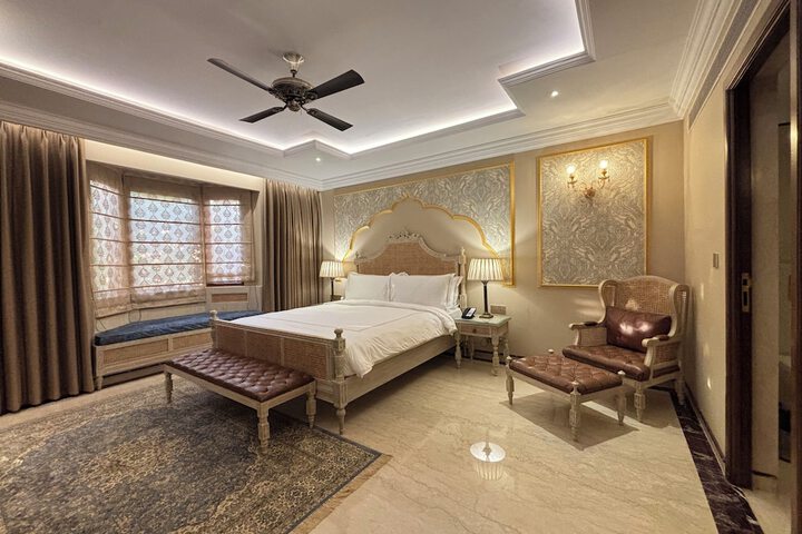 Room 32 of 133