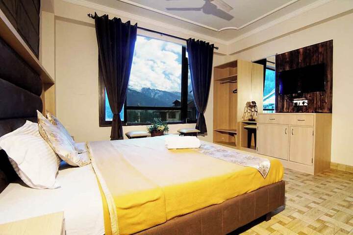 Room 9 of 21