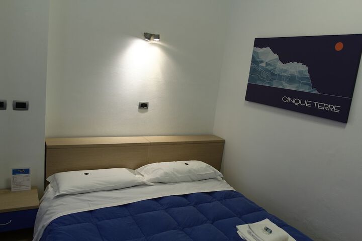 Room 15 of 87