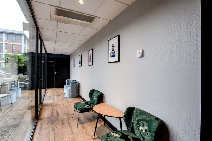 Guest Lobby