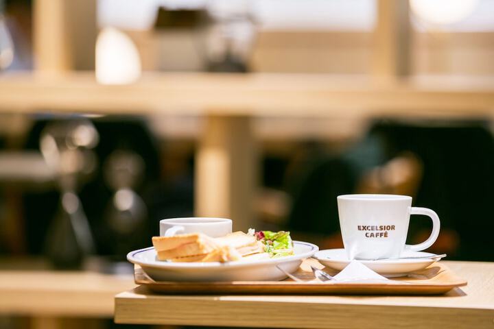 Breakfast/Coffee Service 29 of 41