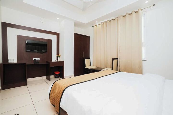 Room 27 of 53