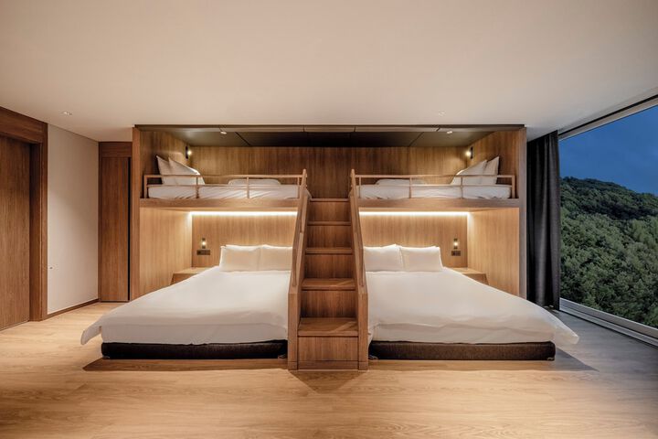 Room 36 of 120