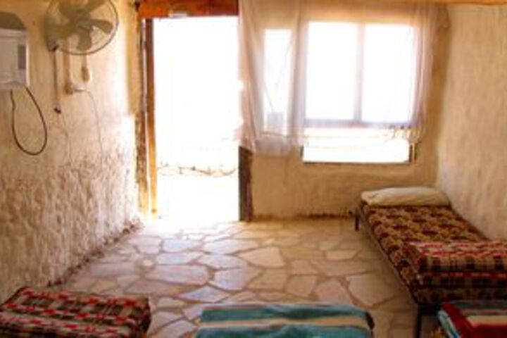 Room 26 of 76