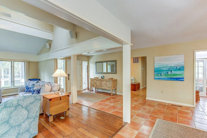 Room 2 of 18