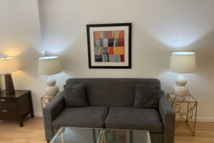 Room 8 of 37