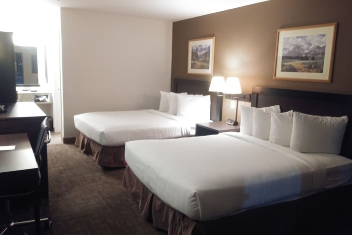 Room 6 of 27
