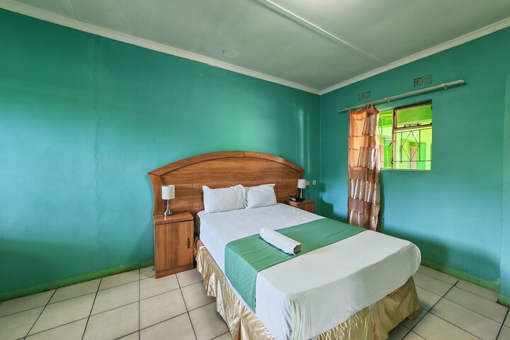 Room 2 of 7