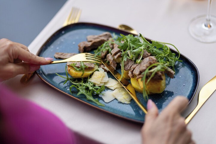 Dining 84 of 156