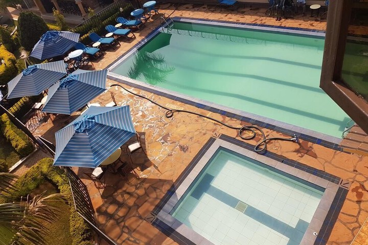 Pool 28 of 51