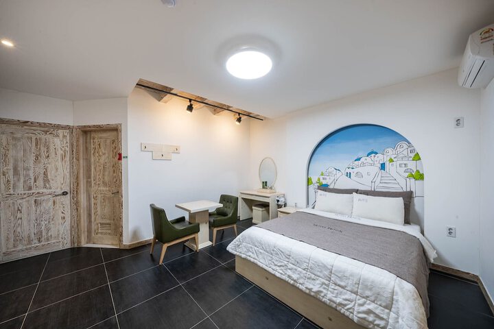 Room 17 of 42
