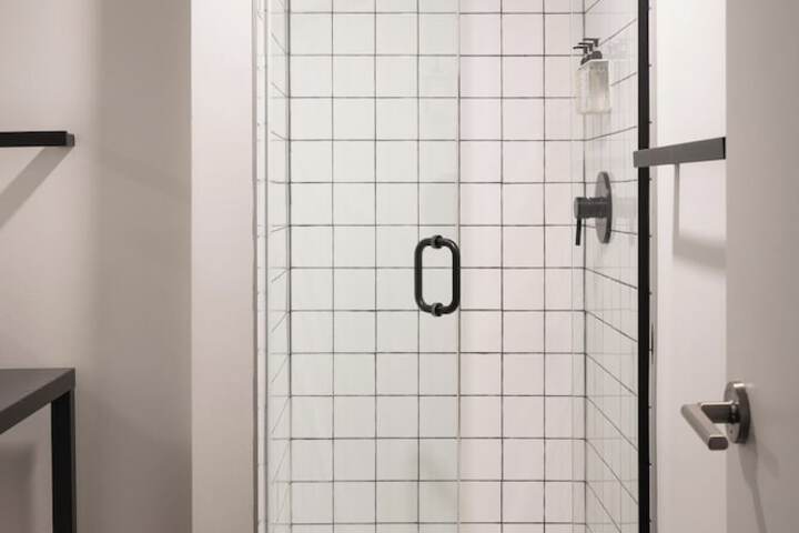 Room 142 of 151