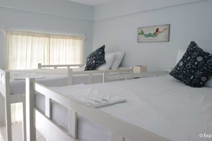 Room 12 of 27