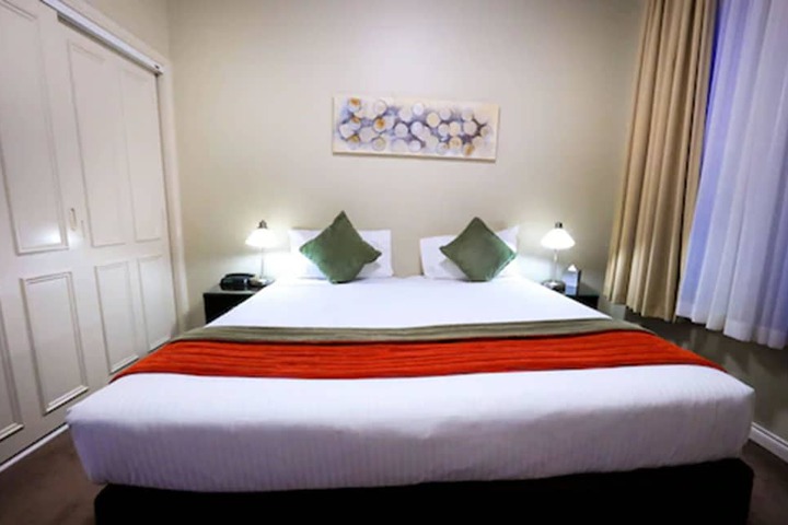 Room 15 of 68