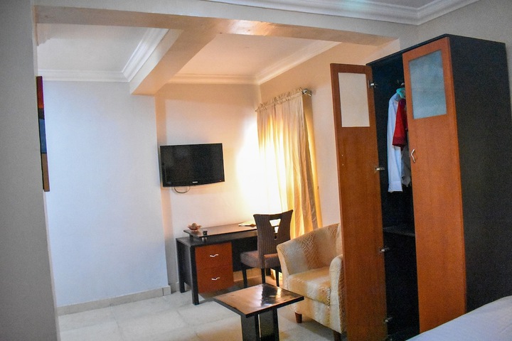 Room 18 of 41