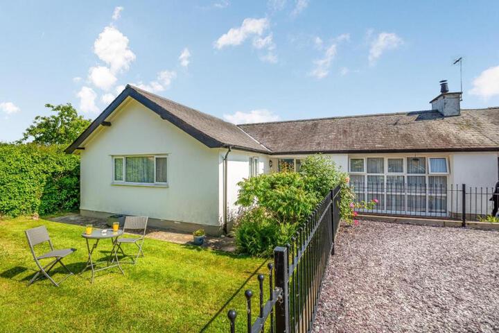 3 Bed in Pwllheli oc-bow09