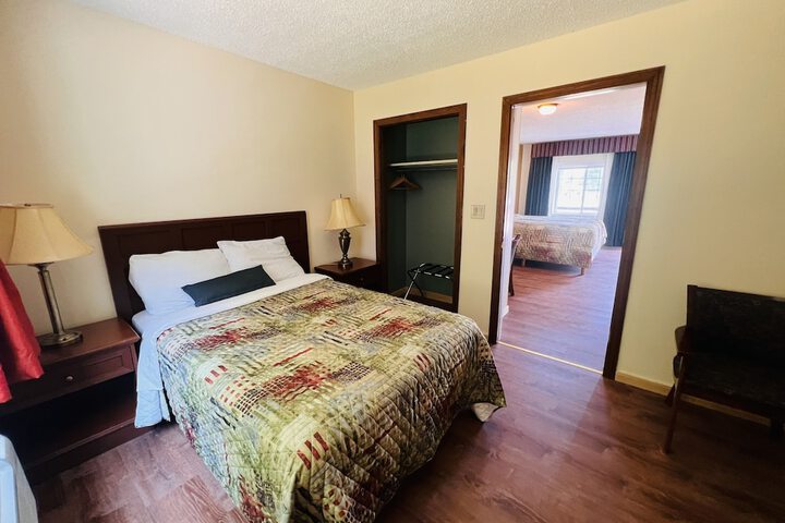 Room 9 of 26