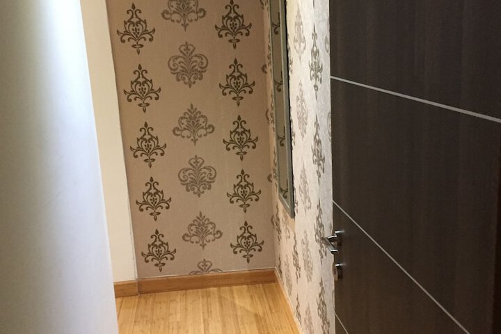 Room 11 of 20