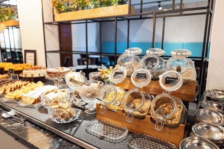 Dining 68 of 73