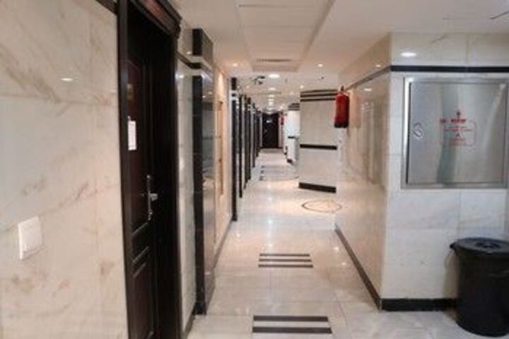 Ballroom/Hall 12 of 32