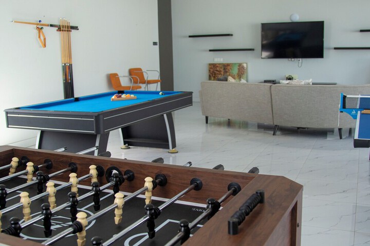 Room 50 of 86