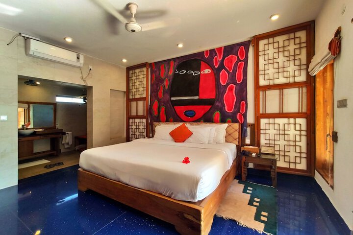 Room 20 of 99