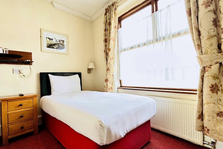 Room 9 of 45