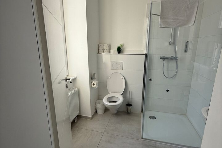 Room 3 of 6