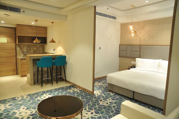 Room 16 of 118