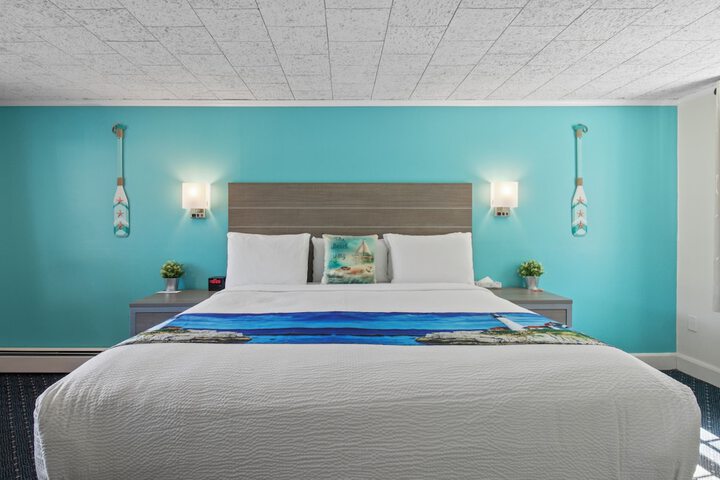 Room 12 of 37
