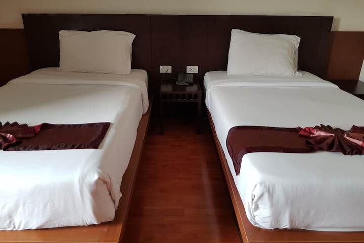Room 34 of 79