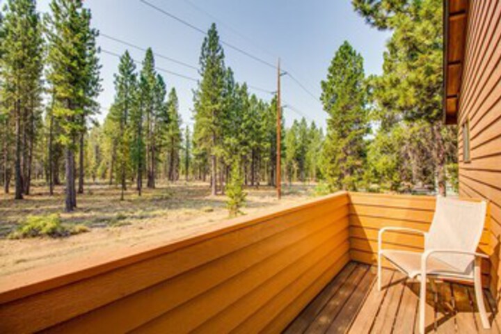 Terrace/Patio 2 of 33